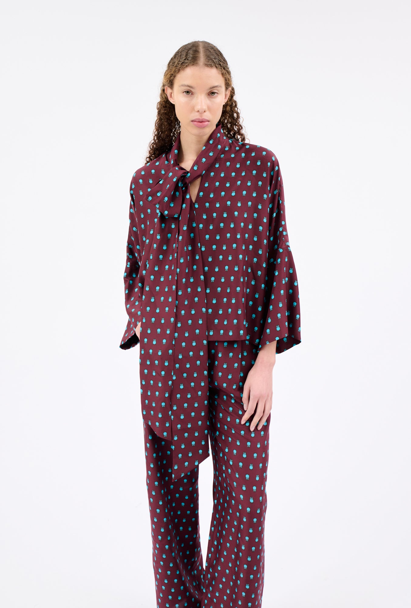 Odeeh - Seidenbluse Deep Purple mit Schalkragen
