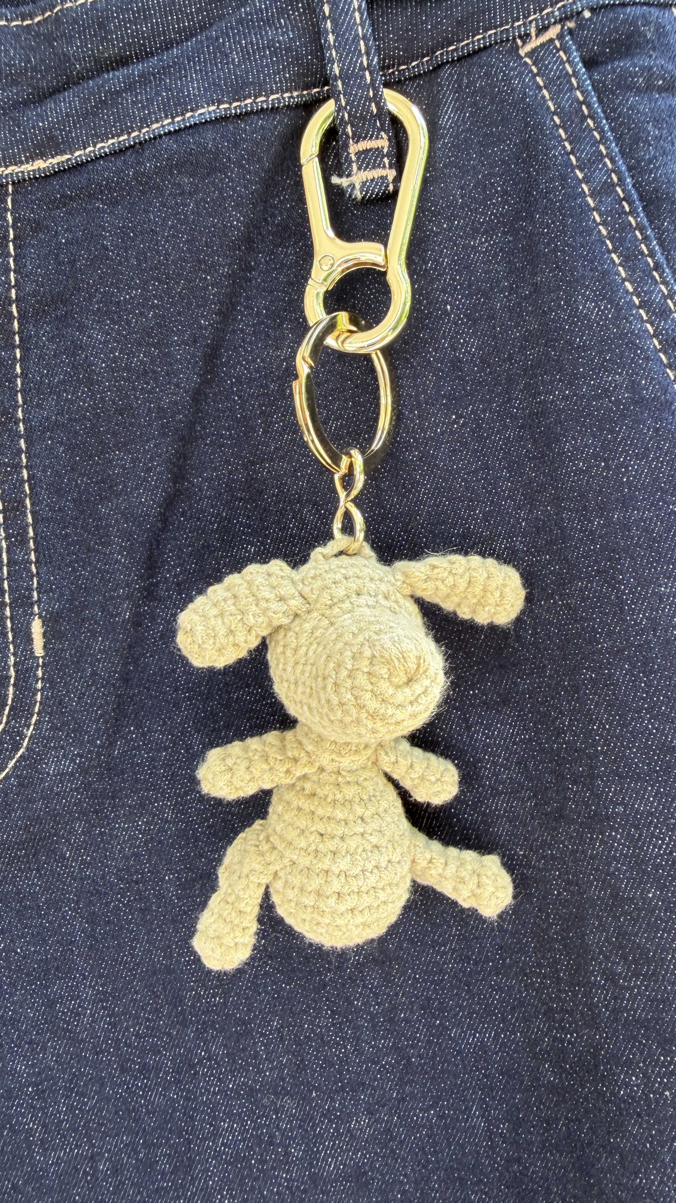 Odeeh - Schlüsselanhänger Hund Beige gehäkelt mit Karabinerhaken