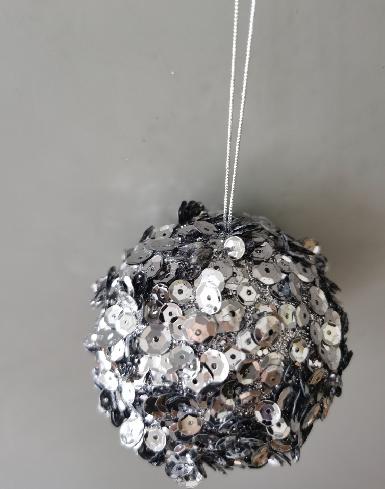 PAIL – Kugelornament Silber mit Pailletten, 10 cm