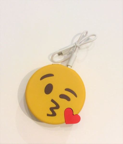 MO Emojy Power Bank - Kissing Wink
