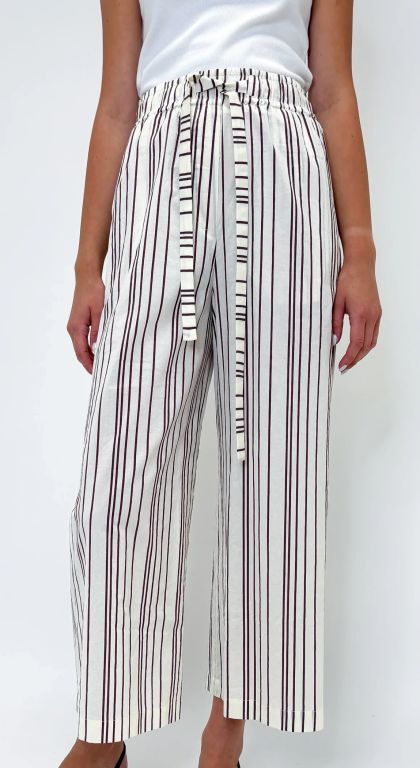 ODEEH - Verkürzte Hose mit Gummizug Burgundy